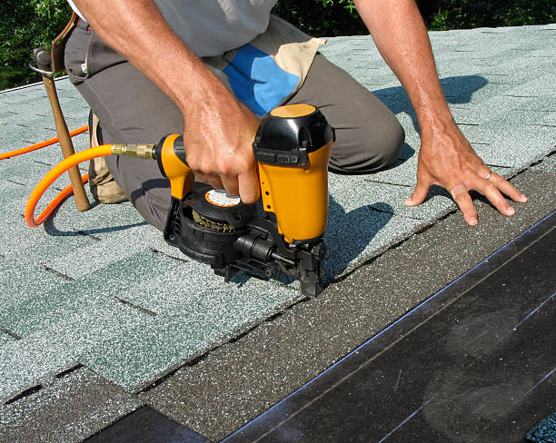 Roof Gutter Cleaning in Manchester, IA